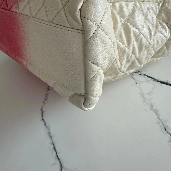 CHANEL Tote Caviar leather rare. EUC - Picture 13 of 14